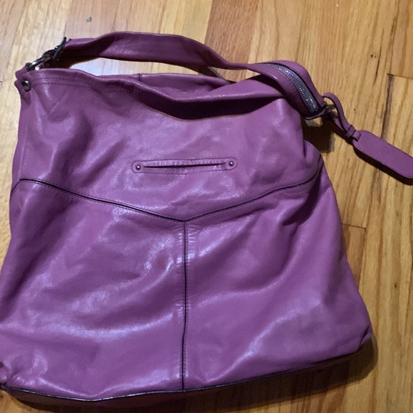 B.MAKOWSKY SOFT MAGENTA LEATHER PURSE - Picture 8 of 12